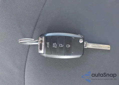 2014 Kia Soul z USA, uszkodzony, nr VIN KNDJN2A21E7706989